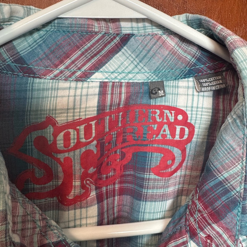 Southern Thread Button Up Pearl Snap Men’s Medium Red Blue Plaid Western Country - Picture 3 of 8